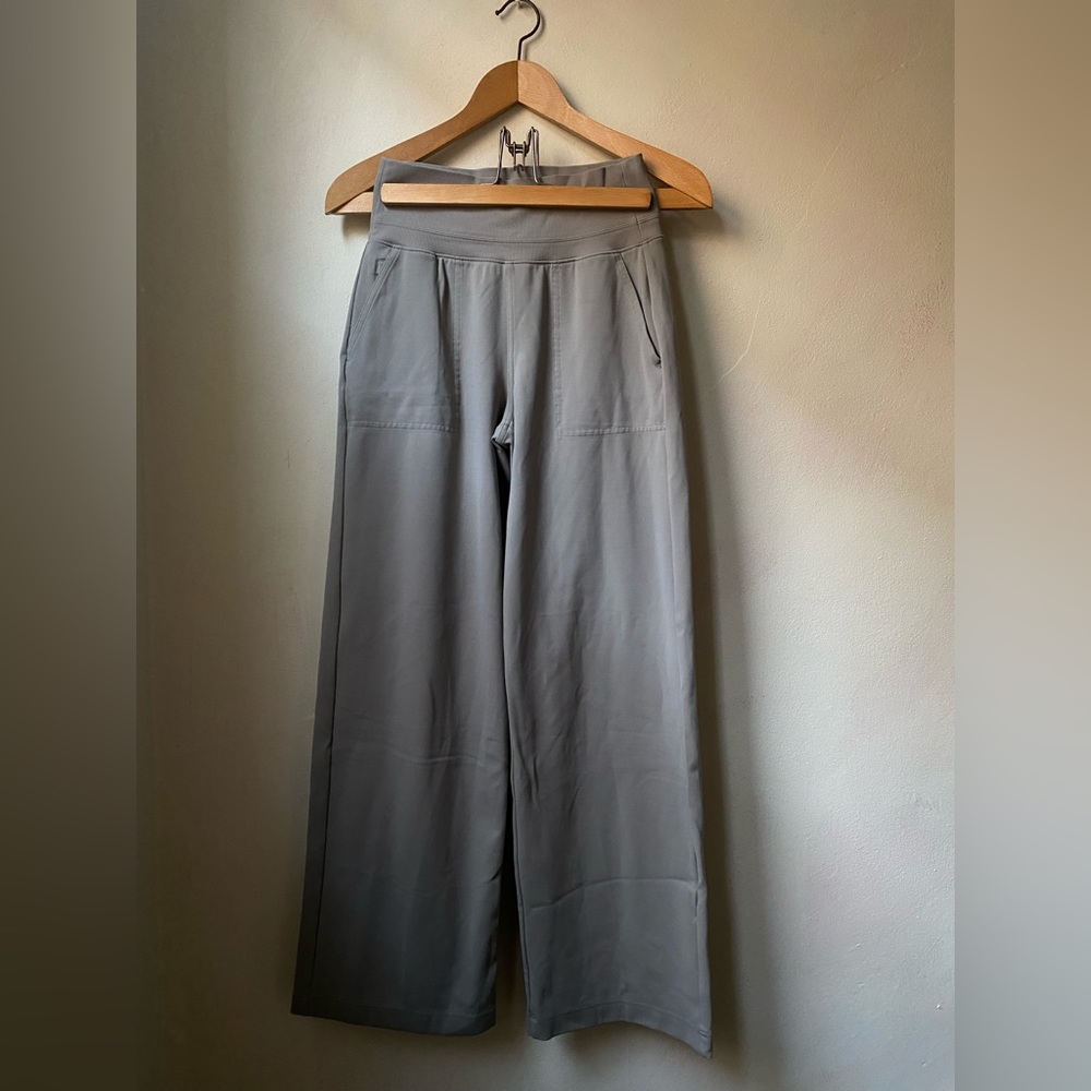 Athleta Grey Wideleg XS/4 Pants